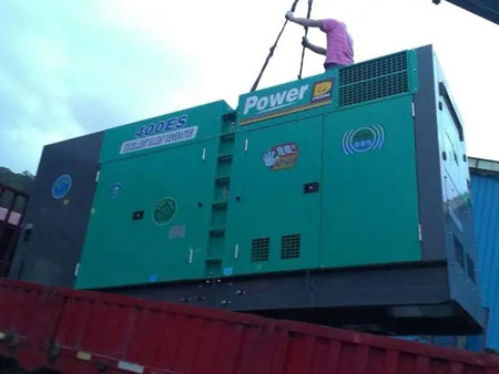 大方柴油发电机组转速不稳定时，如何对发动机进行维护？