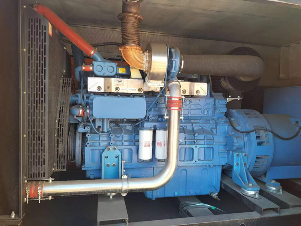 大方燃油消耗率与进气温度的具体关系是什么？