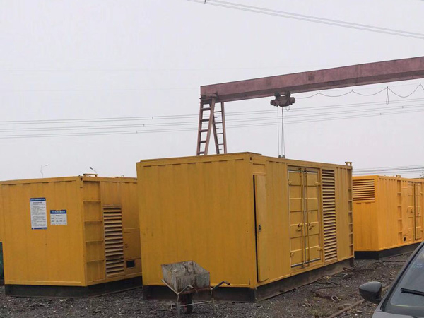 大方100kw柴油发电机组每小时油耗？