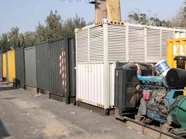 大方200KW柴油发电机机组每小时油耗是多少？